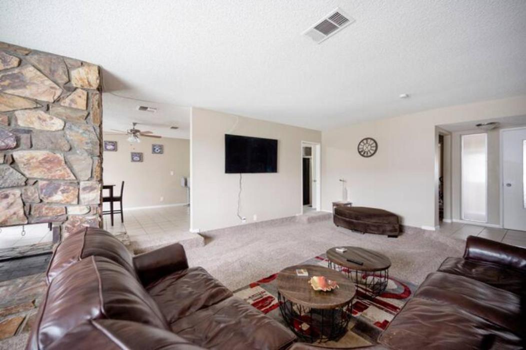 Hébergement de vacances Pool 4 Bedroom 2 Bath Close To Strip