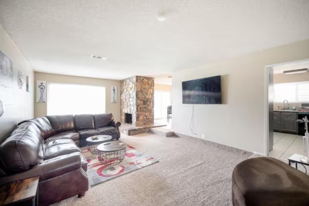 Hébergement de vacances Pool 4 Bedroom 2 Bath Close To Strip *
